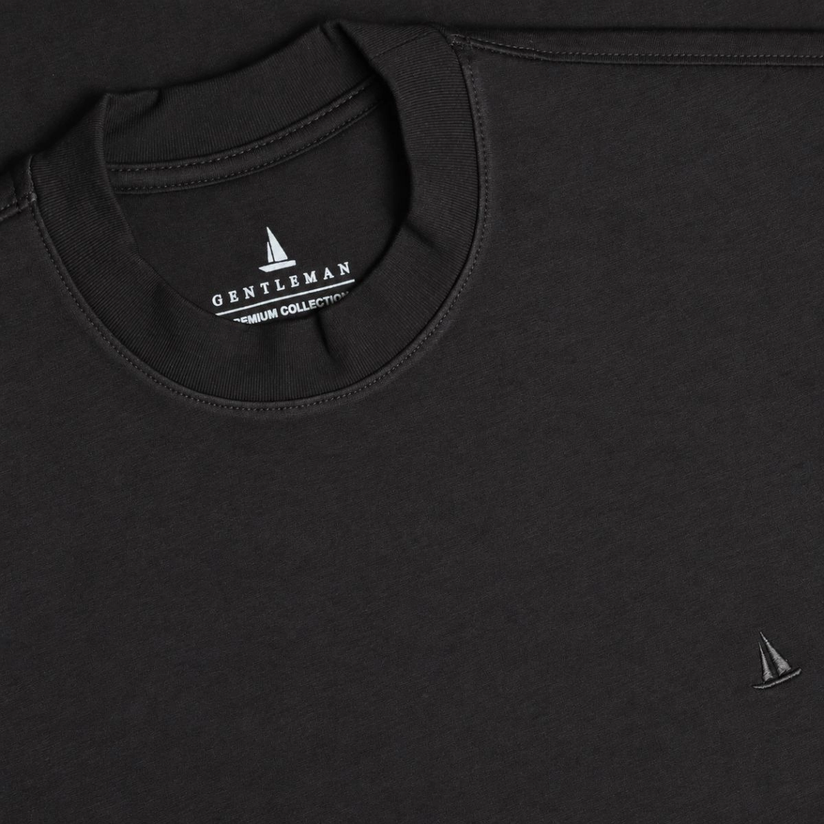 T-SHIRT PREMIUM GOLA MEDIA