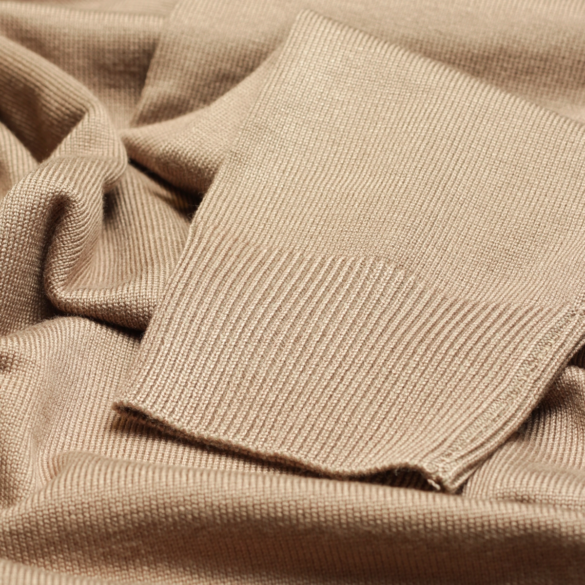 TRICOT GOLA MÉDIA