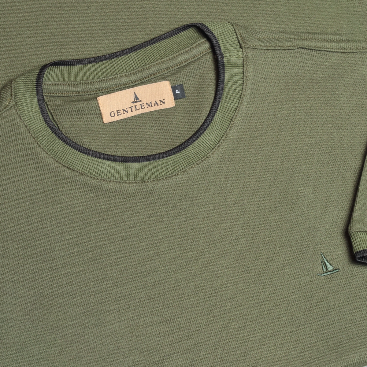 T-SHIRT TEXTURA CANELADA