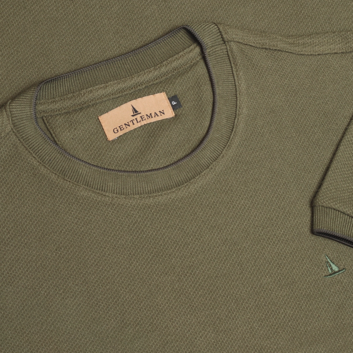 T-SHIRT TEXTURA PIQUET